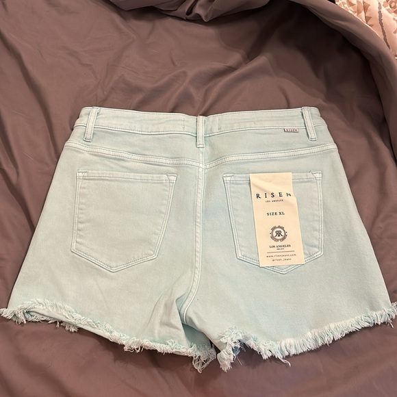 Mint risen shorts - Picture 5 of 5